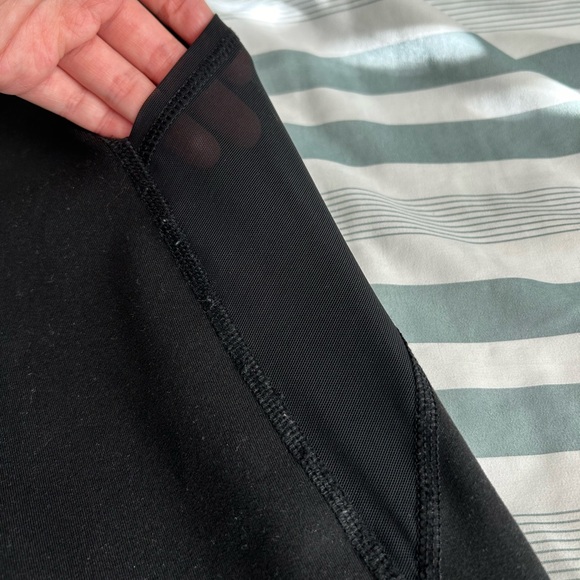 Old Navy workout leggings with pockets - Picture 6 of 8